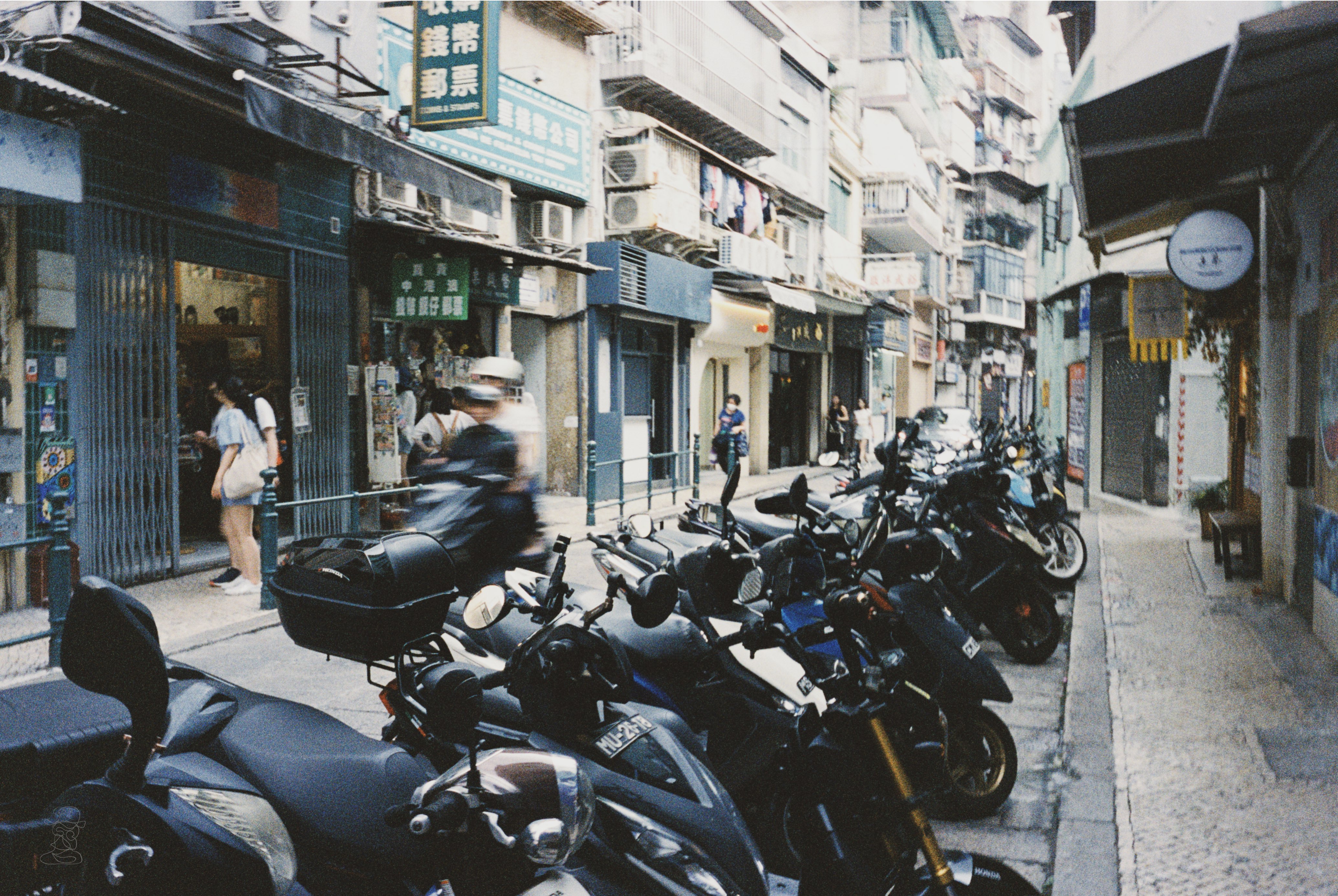 placeholder image-sq