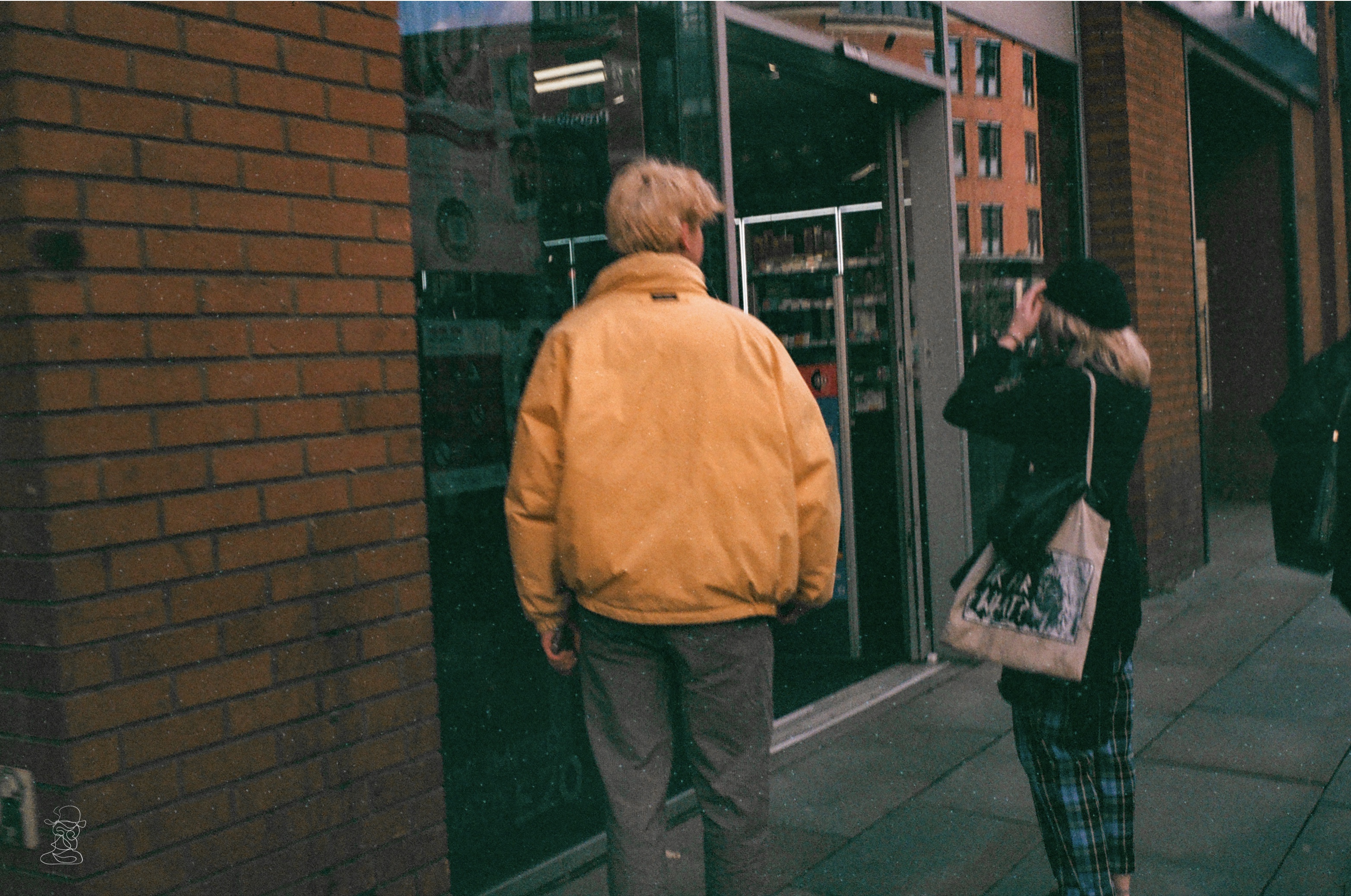 16DF13A2 0662-46FA-86CE-16ADC720BF49-2